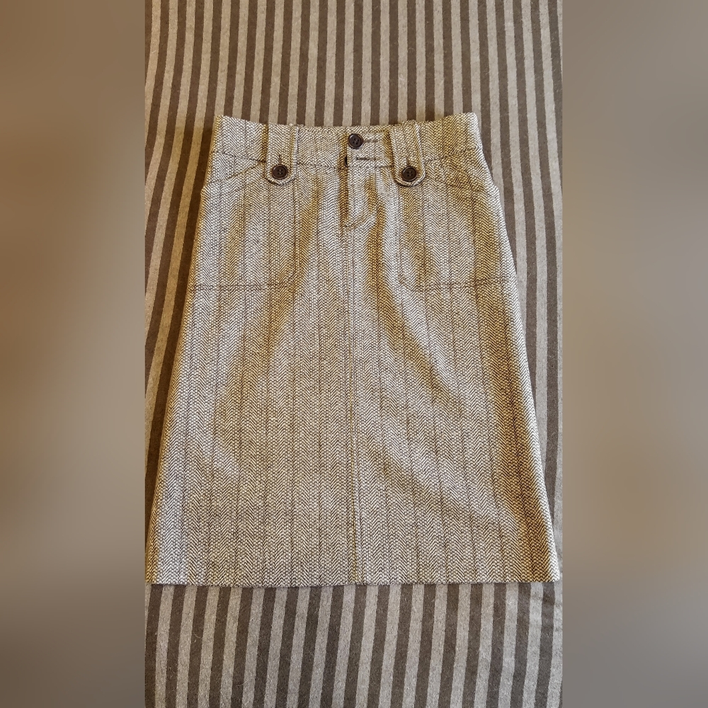 Herringbone wool pencil skrit